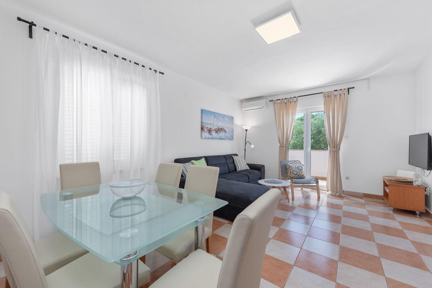 Apartment Uga2 Mandre Ngoại thất bức ảnh